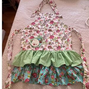 NWT Ulster Weavers Betty Paisley Cottage Core Apron.